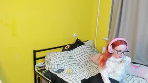 Snapshot of moonscarr chatting on 02-09-26, 10:25 Coraline online show from 02-09-26, 10:25