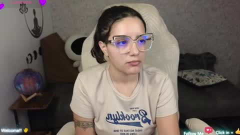 Moon Woman online show from 02-17-25, 04:09