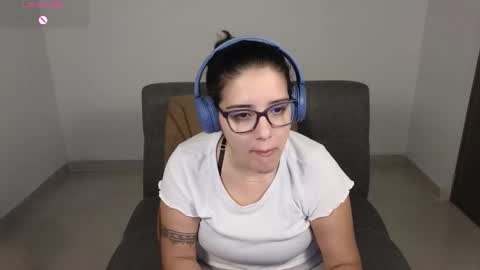 Moon Woman online show from 10-10-25, 01:26