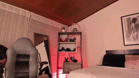 Michelle online show from 11-25-25, 12:38