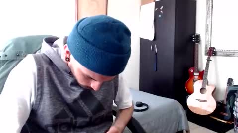 Abelardo online show from 11-27-25, 05:04