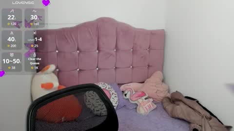 morena_rodriguez_9 online show from 10-18-25, 07:25