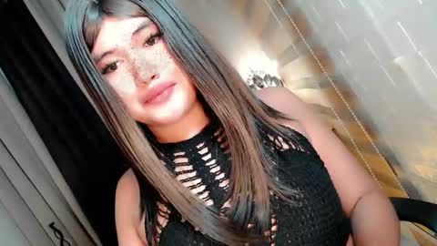 Snapshot of morenaaries12 chatting on 11-11-25, 05:24 MIA online show from 11-11-25, 05:24