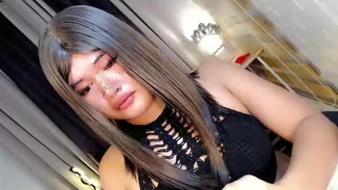 Snapshot of morenaaries12 chatting on 11-12-25, 06:41 MIA online show from 11-12-25, 06:41