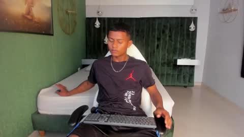 Mmorenito online show from 10-03-25, 06:49