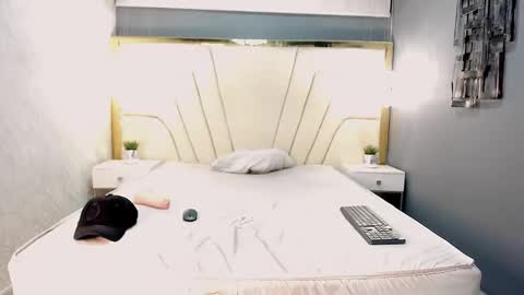 Mmorenito online show from 10-12-25, 06:51