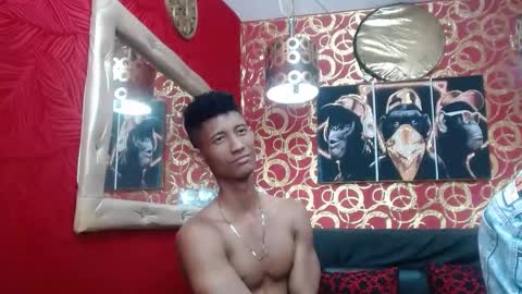 Snapshot of morenoblack23cm chatting on 12-12-24, 02:04 duohot23 online show from 12-12-24, 02:04