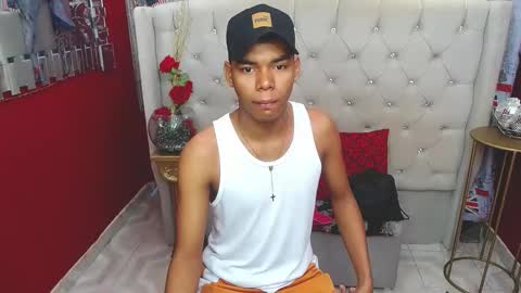 Snapshot of morenoblack23cm chatting on 02-08-25, 07:05 duohot23 online show from 02-08-25, 07:05