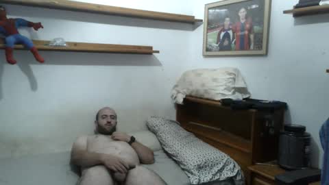 Snapshot of morenoch19 chatting on 10-24-25, 04:03 alejo online show from 10-24-25, 04:03