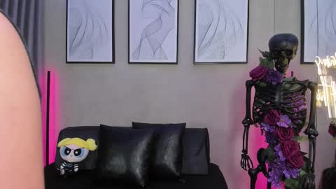 Snapshot of morgan_hill_ chatting on 09-24-25, 11:46 Morgan online show from 09-24-25, 11:46