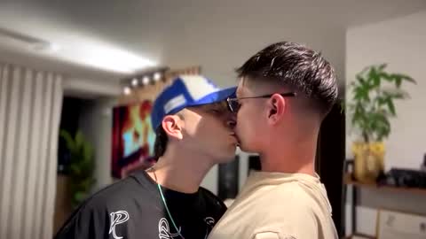   online show from 09-21-25, 02:02