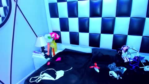 morganasmit_ online show from 02-25-26, 06:39