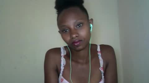 Snapshot of morgane_69 chatting on 05-21-26, 08:10 morgane_69 online show from 05-21-26, 08:10