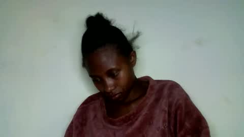 Snapshot of morgane_69 chatting on 06-11-26, 12:43 morgane_69 online show from 06-11-26, 12:43
