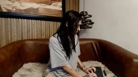 morganevans_t online show from 02-25-26, 12:15