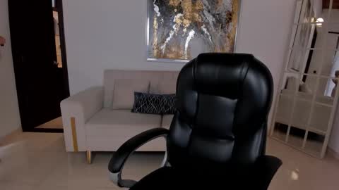 Morgan Hicks online show from 11-26-25, 07:59