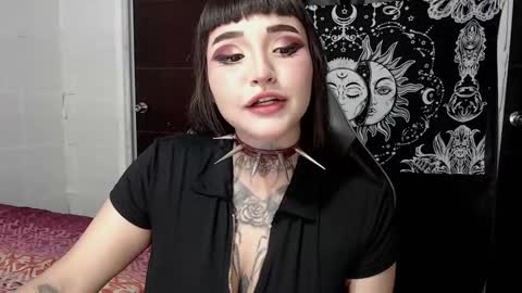 Snapshot of morganmoon1 chatting on 10-20-25, 07:36 Morgan Moon online show from 10-20-25, 07:36