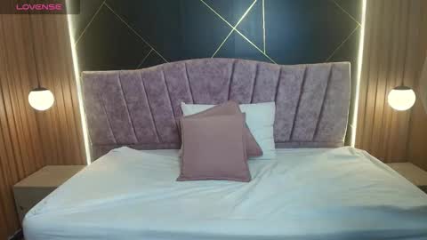 Moriah online show from 03-10-26, 12:10