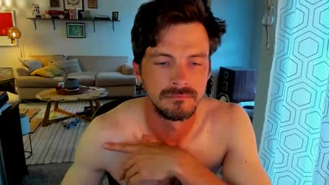 Dylan online show from 04-22-26, 08:32