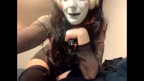 Snapshot of morrigan_danu chatting on 10-27-25, 03:32 morrigan_danu online show from 10-27-25, 03:32