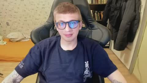 Snapshot of mortywithlove chatting on 04-20-26, 03:48 Morty online show from 04-20-26, 03:48