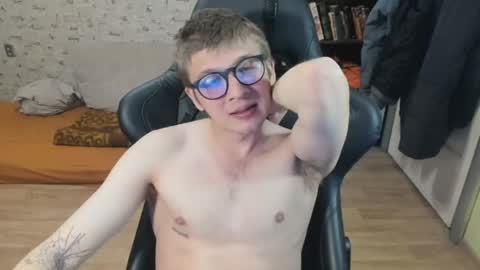 Snapshot of mortywithlove chatting on 05-19-26, 05:52 Morty online show from 05-19-26, 05:52