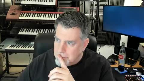 mostly_unbothered online show from 01-11-26, 10:42