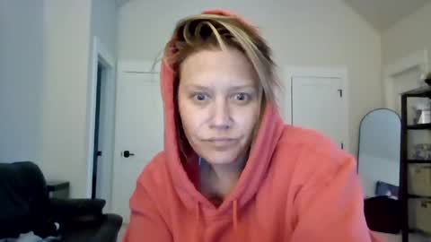 MotoKittyXO online show from 05-07-26, 11:21