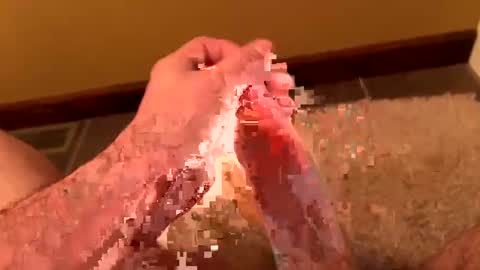 Snapshot of motomo12 chatting on 02-06-25, 12:59 Henry online show from 02-06-25, 12:59