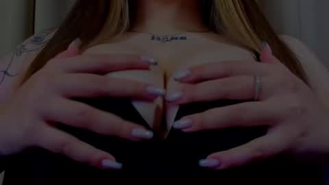 Carolina online show from 03-04-26, 04:02