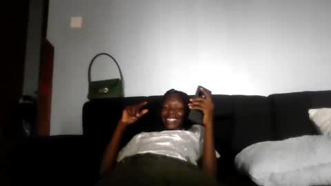 Snapshot of mouthymiss chatting on 03-04-25, 11:08 Mouthymiss online show from 03-04-25, 11:08