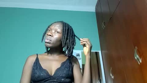 Snapshot of mouthymiss chatting on 03-04-25, 05:13 Mouthymiss online show from 03-04-25, 05:13