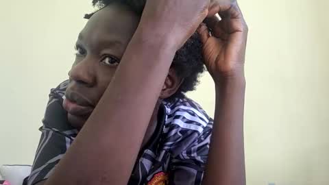 Snapshot of mouthymiss chatting on 11-11-25, 07:08 Mouthymiss online show from 11-11-25, 07:08