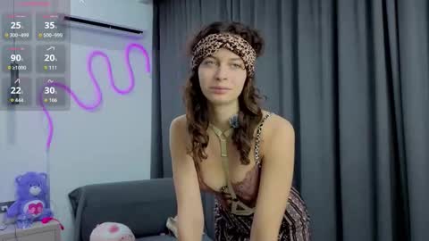 Luna online show from 11-25-25, 11:16