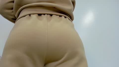 moxa hot online show from 12-30-24, 01:58