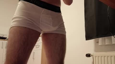 Snapshot of mr10069 chatting on 12-16-25, 12:10 mr10069 online show from 12-16-25, 12:10