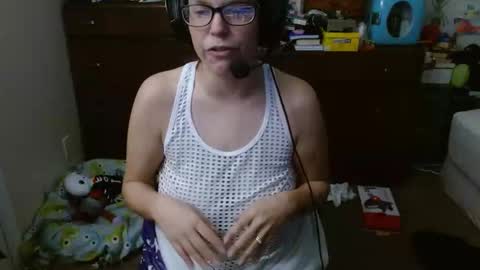 Mr and Mrs Dragon online show from 02-07-25, 05:40