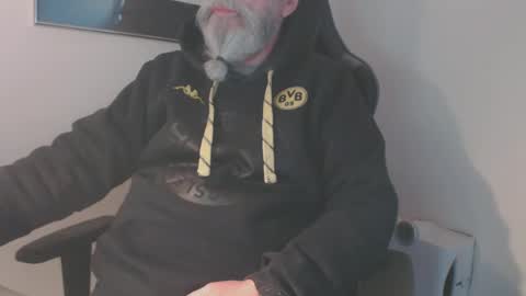 Snapshot of mr_boombastic2021 chatting on 01-11-25, 11:23 mr_boombastic2021 online show from 01-11-25, 11:23