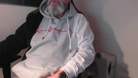 Snapshot of mr_boombastic2021 chatting on 11-14-25, 10:47 mr_boombastic2021 online show from 11-14-25, 10:47