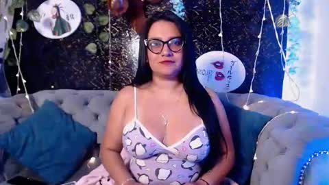 DAFNE online show from 07-25-26, 04:54