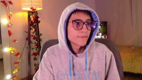 Mr Evans online show from 12-19-24, 03:41