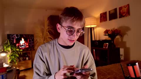 Mr Evans online show from 09-15-25, 03:34