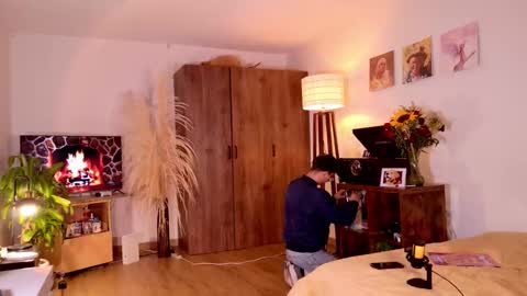 Mr Evans online show from 09-24-25, 03:04