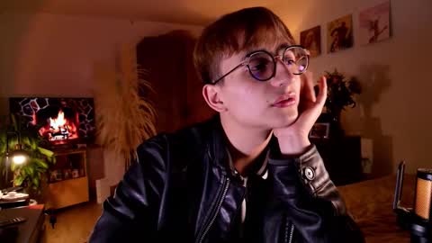 Mr Evans online show from 09-25-25, 03:10