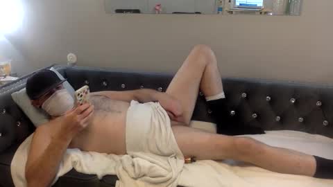 Snapshot of mr_little_1 chatting on 04-06-26, 02:53 property of ....... online show from 04-06-26, 02:53