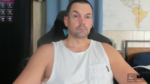 Snapshot of mr_mac69 chatting on 11-13-25, 12:09 Cam online show from 11-13-25, 12:09