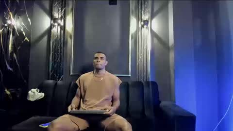 Snapshot of mr_maximo chatting on 09-20-25, 04:57 mr_maximo online show from 09-20-25, 04:57