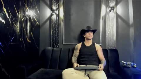 Snapshot of mr_maximo chatting on 10-12-25, 03:38 mr_maximo online show from 10-12-25, 03:38
