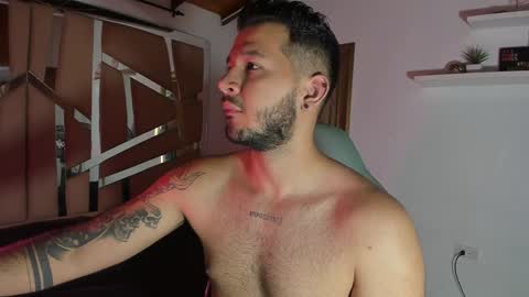 MIKEE online show from 01-24-25, 03:11