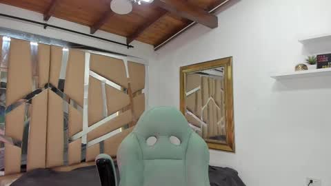 MIKEE online show from 02-13-25, 03:07